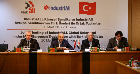 IndustriALL Küresel ve Avrupa Sendikaları, Türkiye’deki 19 Sendikanın Genel Başkanları ve Yöneticileriyle TES-İŞ Genel Merkezinde Bir Araya Geldi