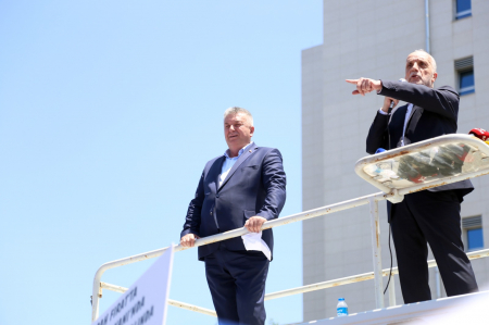 TÜRK-İŞ; KAMU İŞÇİLERİNE VERİLEN ZAM TEKLİFİNE KARŞI ANITPARK’TAN, T.C. HAZİNE MALİYE BAKANLIĞI ÖNÜNE YÜRÜDÜ VE BASIN AÇIKLAMASI YAPTI 