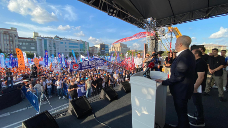 TÜRK-İŞ'İN ZORDAYIZ GEÇİNEMİYORUZ MİTİNGİ ÇERKEZKÖY'DE GERÇEKLEŞTİRİLDİ