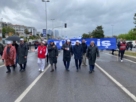 1 Mayıs Emek ve Dayanışma Gününü Konfederasyonumuz TÜRK-İŞ ile Birlikte kutlamak üzere  İstanbul Kartal Meydanına Yürüyoruz. 